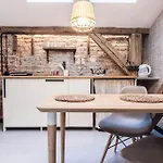 Studio Apartment With An Ac - Dietla 51 Street
